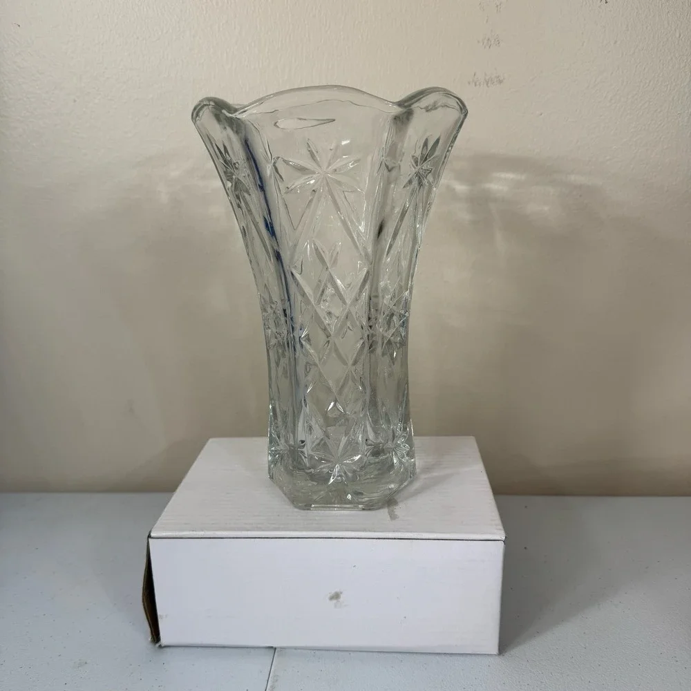 VTG Anchor Hocking Early American Prescut Star of David Pattern 8
